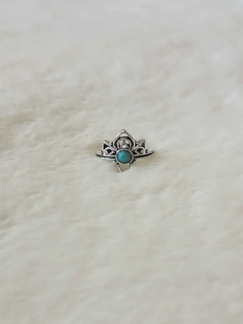 5/$15 🩷 MUST BUNDLE Boho Silver Lotus Ring with Turquoise Stone - Women Jewelry